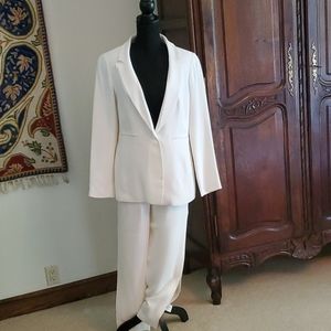 Worth NY Cocktail Pant Suit